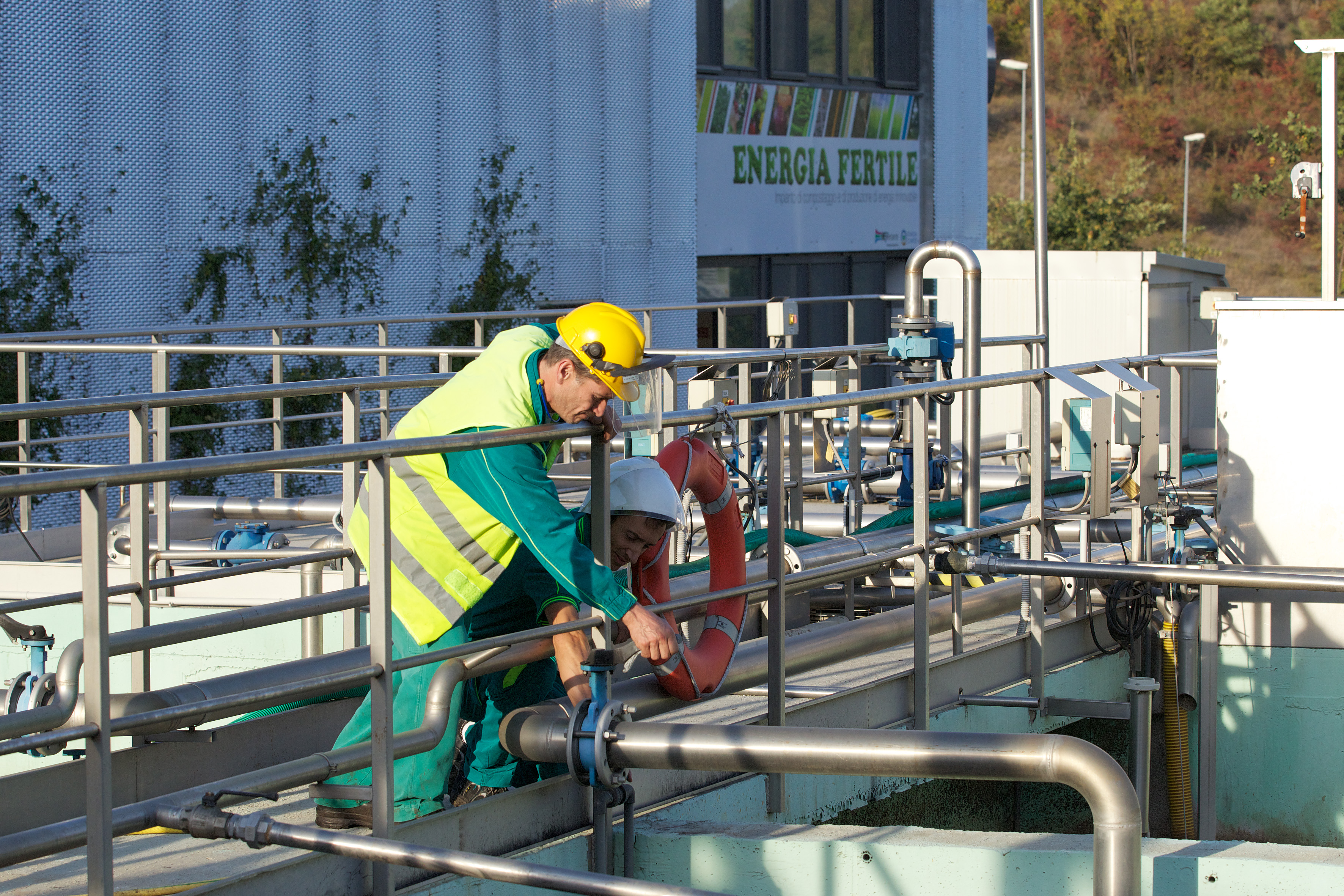 People at work in the Cesena composting plant