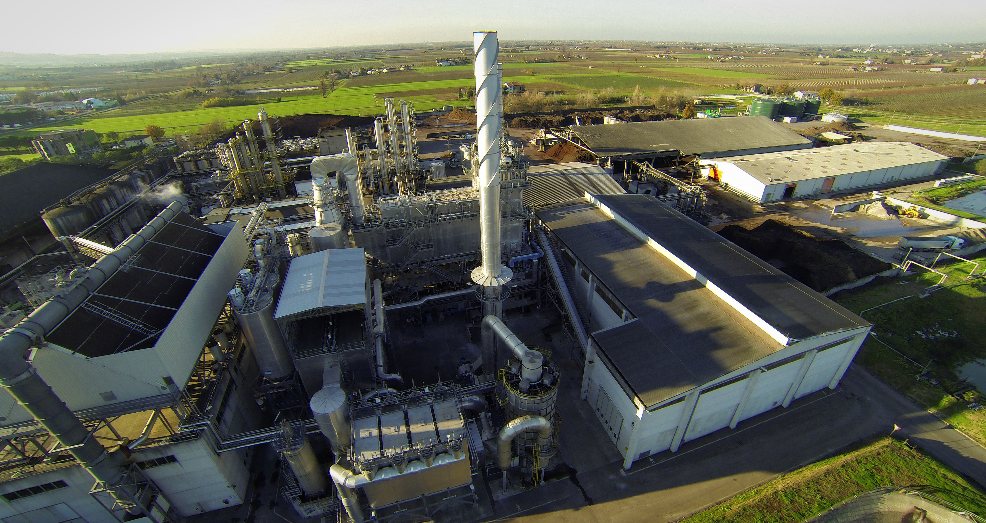 Vista esterna della centrale termoelettrica di Faenza